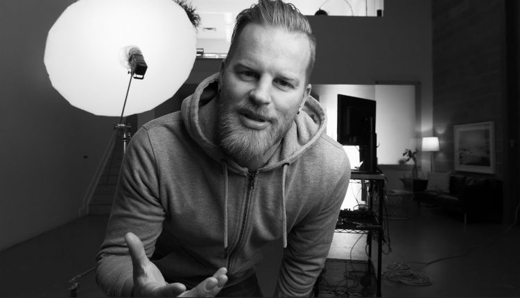 Studio Tour // When Should You Get A Photography Studio?