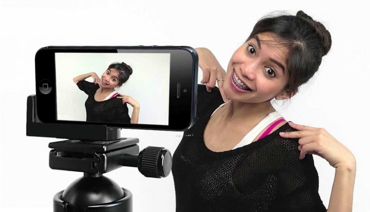 SELF-SHOT Photo Techniques using iPhone, iPod Camera