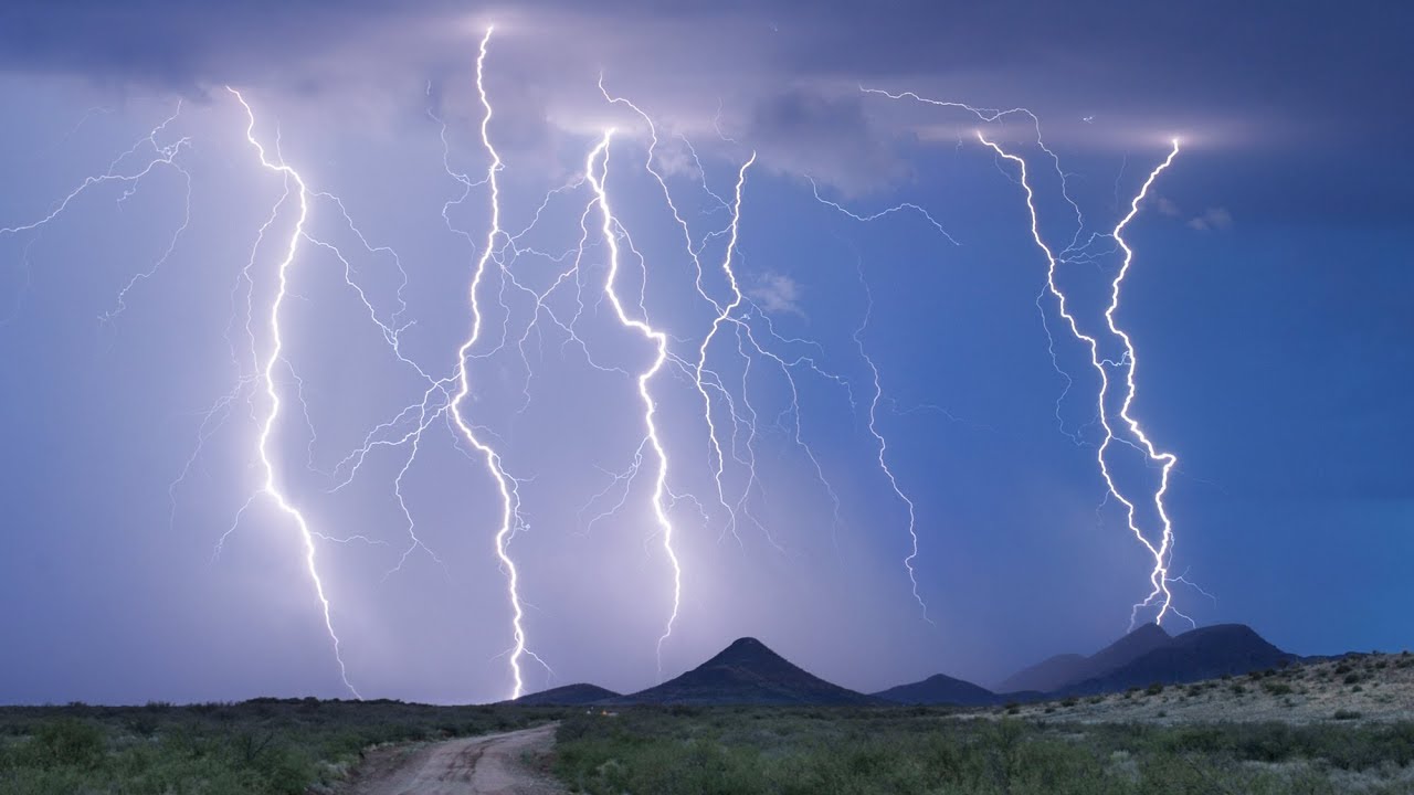 How to Photograph Lightning - Tutorial & Pro Tips 4K