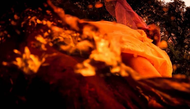 Underwater Afterglow Bridal Glamour Photo Session / Trash the Dress
