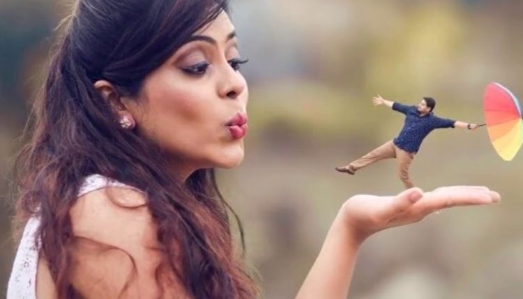 Creative Pre Wedding Photo shoot Poses