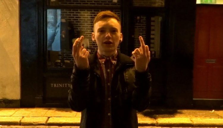 Funny: people mistaking video for a still photo camera. Dublin, Temple Bar, night ife, jokes, LOL.