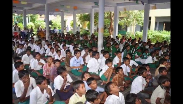 Sri. V.V. Lakshminarayana, IPS at Dhulipudi School on 13/09/2014 - Photos