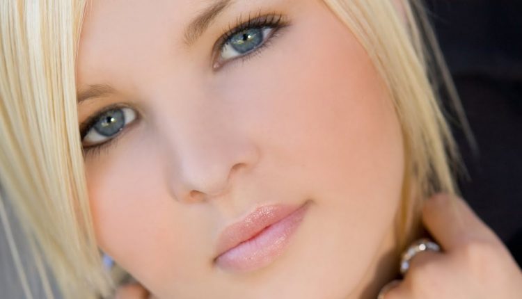 Photoshop Portrait Retouching and Editing Like a Pro