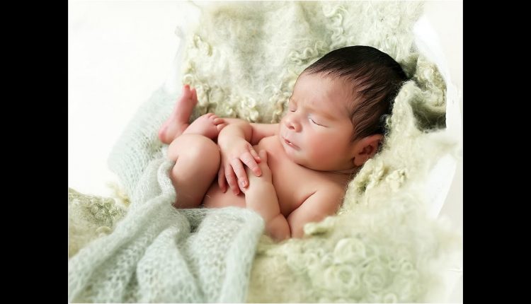 A Newborn Family Photo Session with Ana Bramdt