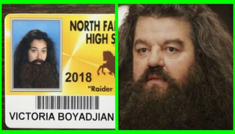 High School Lets Seniors Wear Costumes For Their Student ID Pics, Ace This Year