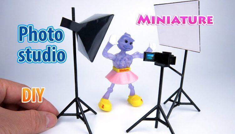 DIY Miniature Photo studio for Dolls | DollHouse Barbie