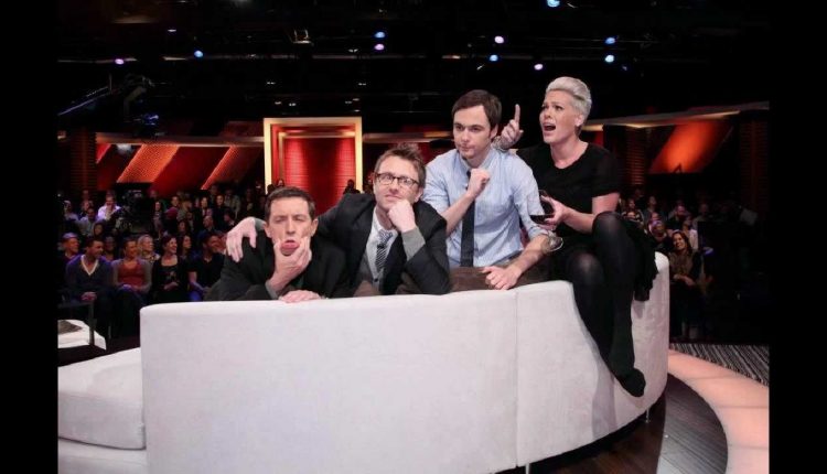 Awkward Family Photo - Pink, Chris Hardwick & Jim Parsons - ROVE LA