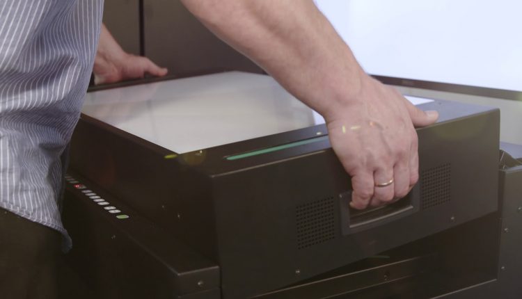 Zeutschel ScanStudio: Scanner and photo studio in one