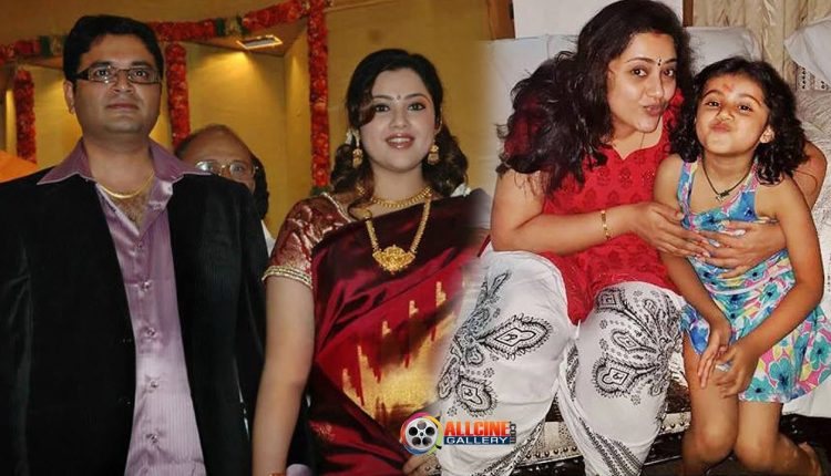 Actress Meena Family Photos - Husband Daughter Nainika Unseen Images