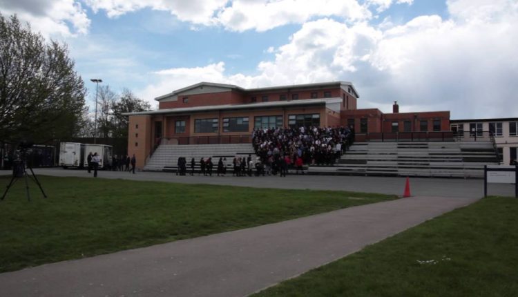Raynes Park High School Photo 2016 (Time-lapse)