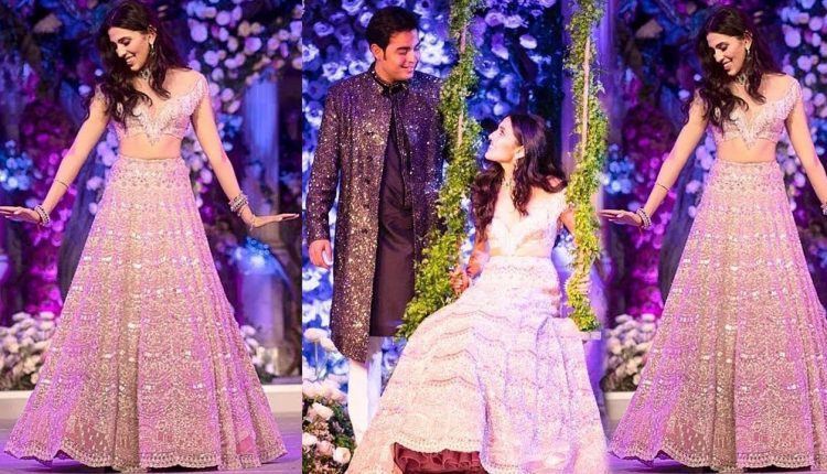Shloka Mehta First Pic Post Her Wedding With Akash In Her 450 Crore Mansion Gifted By Her In Laws