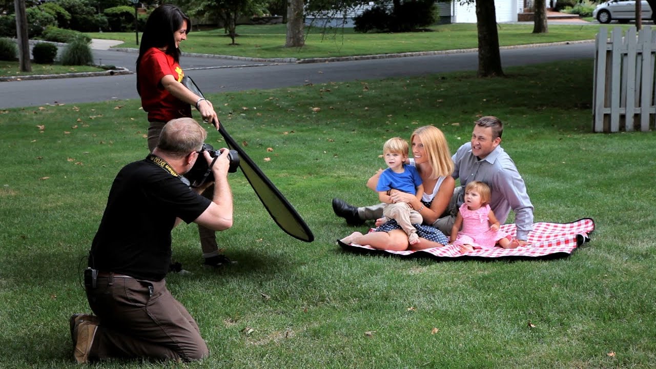 How to Shoot Family Portraits Outdoors | Portrait Photography
