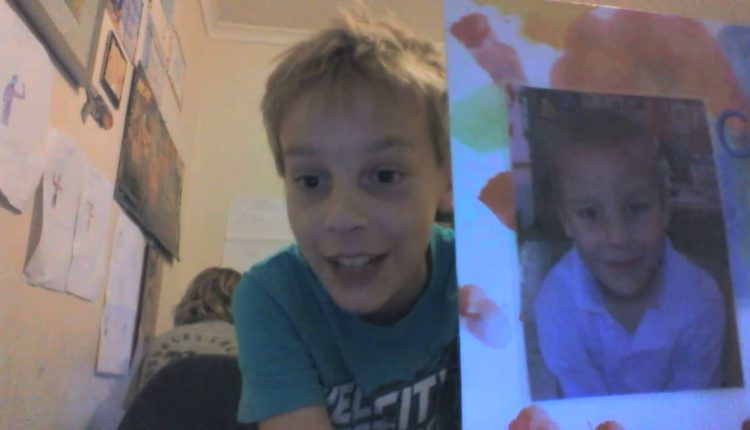 GOING THROUGH MY CRINGY PRIMARY SCHOOL PHOTOS