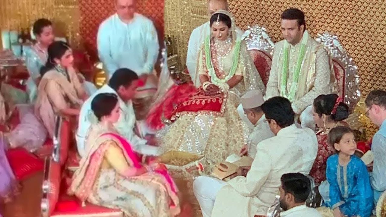 Isha Ambani and Anand Piramal wedding highlights: The first video of the bride and groom are out.