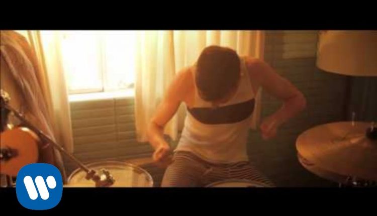 Grouplove - Itchin on a Photograph [Official Video]