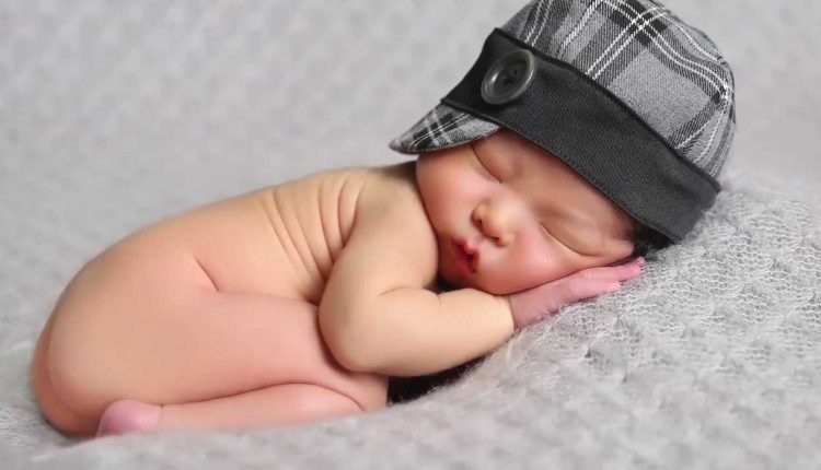 Behind the Scenes with 7 Day Newborn Baby Photoshoot by Ana Brandt