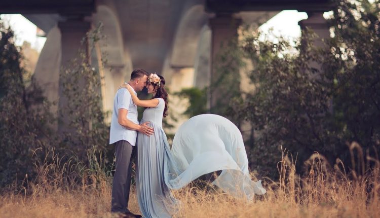 BEAUTIFUL MATERNITY PHOTOSHOOT throughout different locations, pregnancy portrait photography