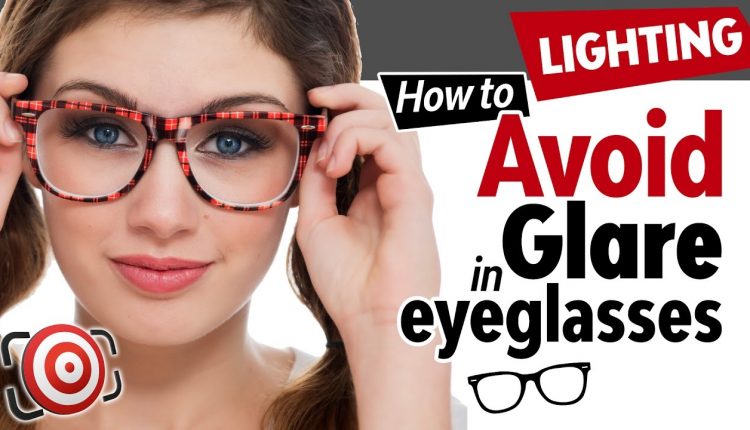 How to avoid glare in eyeglasses.  Photographing people with glasses and minimizing reflections