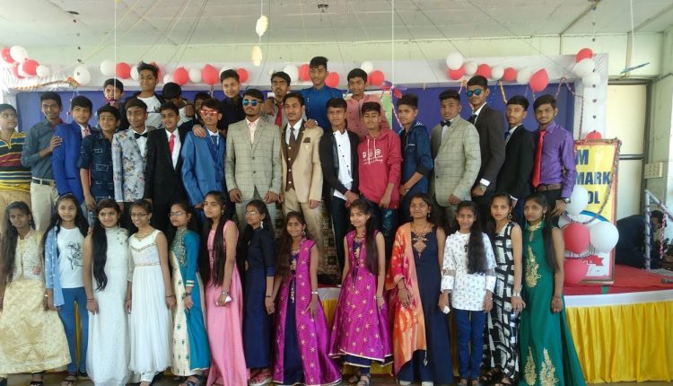 Om Landmark School || Farewell 2019 Ke photo ||Dil meri Na Sune dil ki me na sunu ||