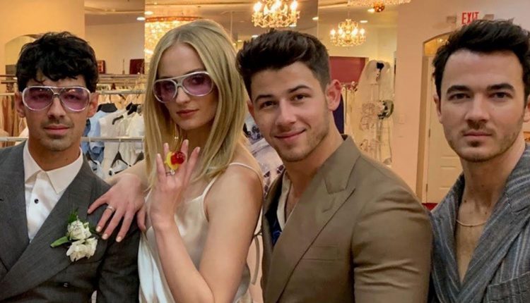 New Photos From Joe Jonas and Sophie Turner's Surprise Las Vegas Wedding