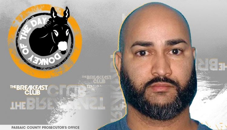 High School Teacher Offers Students Higher Grades In Exchange For Lewd Pictures