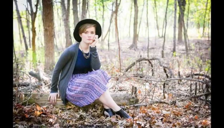 Maria Hennen Senior Photos - Coon Rapids High School Class of 2015