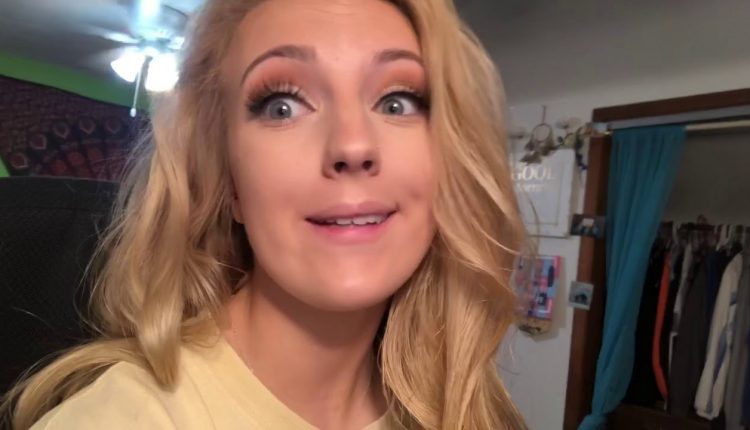 Get ready with me/ senior pics vlog!