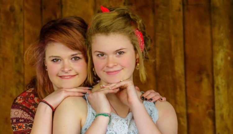 Katie & Belle Senior Photo Shoot