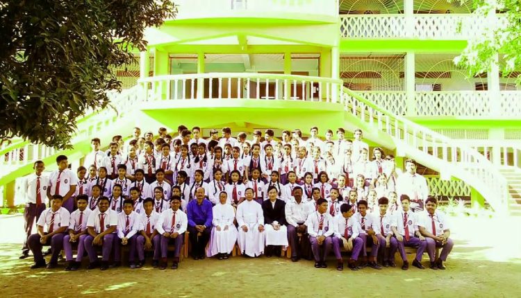 Class & Sectionwise Photo Session 2018/Don Bosco School, Sonaighuli