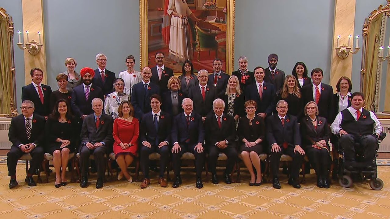 Justin Trudeau's new cabinet family photo