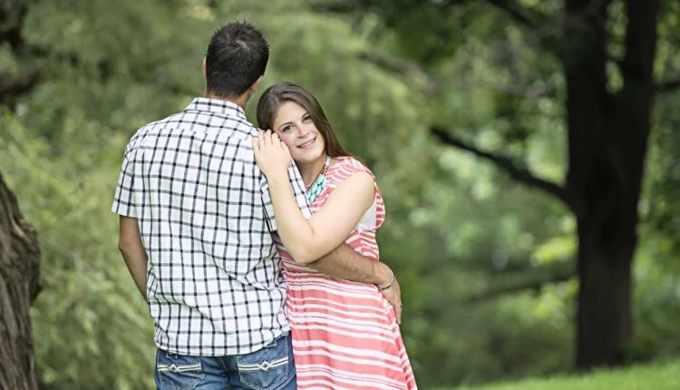 Using Natural Lighting for Outdoor Family Photography