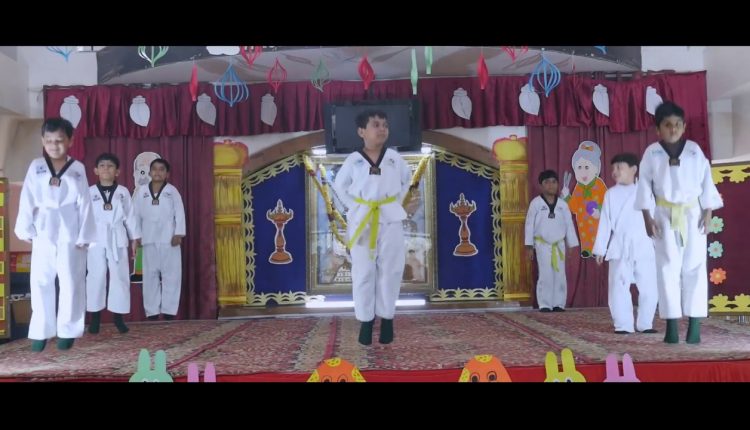 Arwachin Public School Vasundhra Grandparents day by ( Deepak digital photo studio pvt, ltd.)