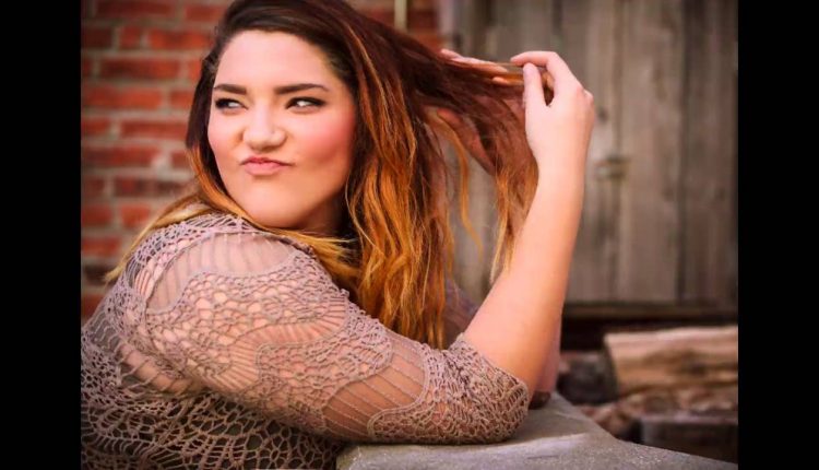 Senior Girl Photo Shoot: Behind the Scenes
