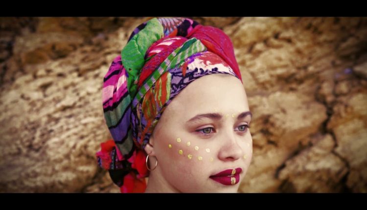 Backstage Africa/Art Model/jennifer/lucky.photo.od/Collezioni