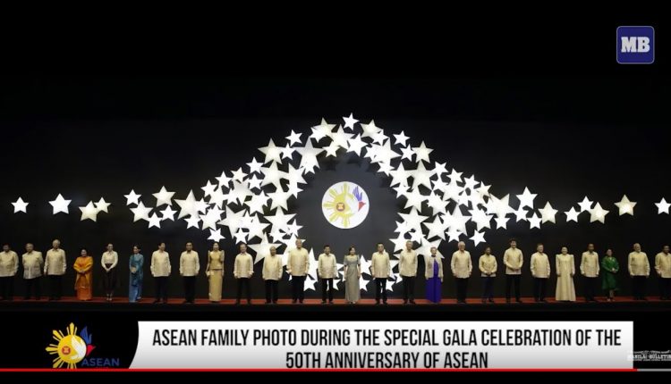 ASEAN Family photo during the Special Gala Celebration of the 50th Anniversary of ASEAN