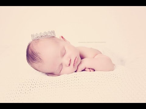 3 Week Newborn Photography Session in Studio with Ana Brandt